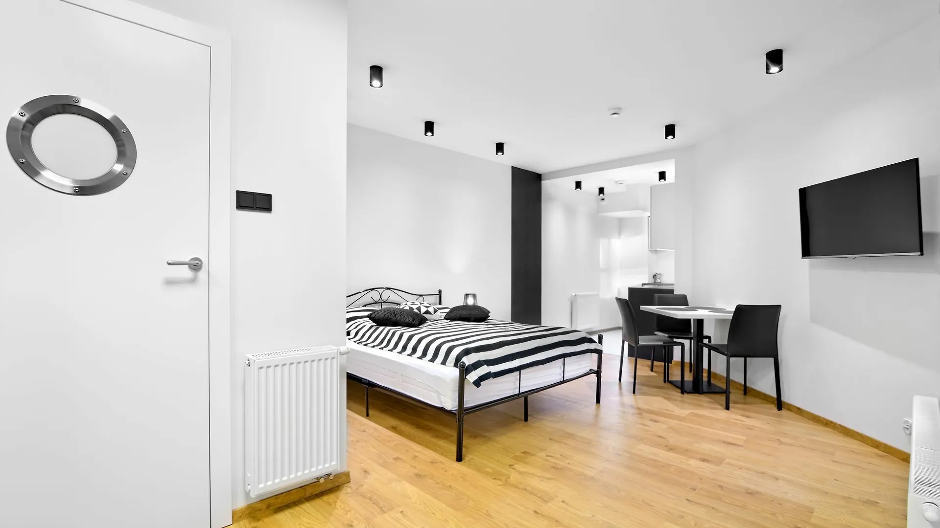 Ekoidea Apartments - Taja Krakow 0*,